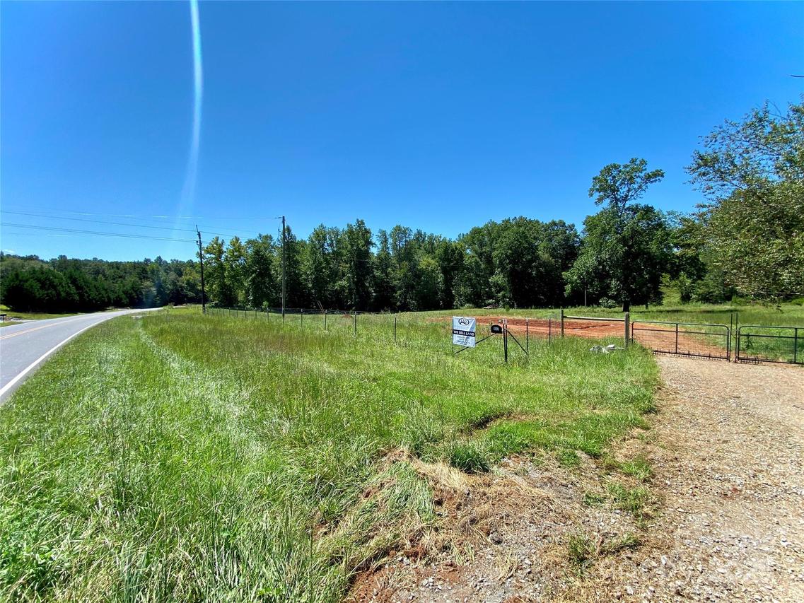1517 Hudlow Rd., Forest City, NC 28043