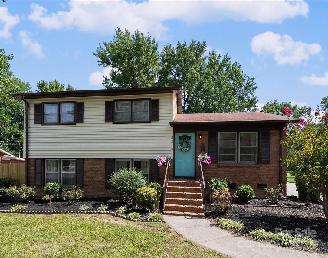 2213 Milton Rd., Charlotte, NC 28215