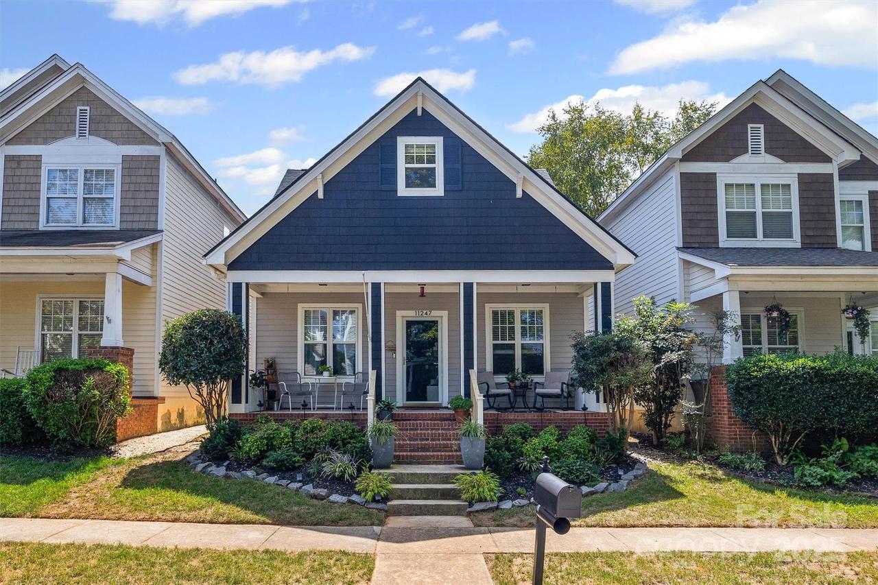 11247 Blue Cedar Ln., Charlotte, NC 28277