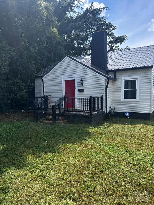 136 S Broadway St., Forest City, NC 28043