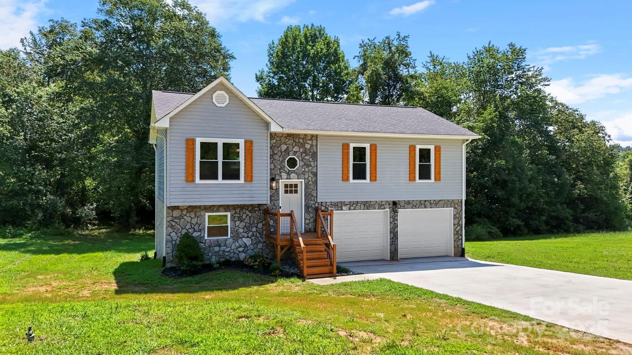 4374 Calico Rd., Lenoir, NC 28645