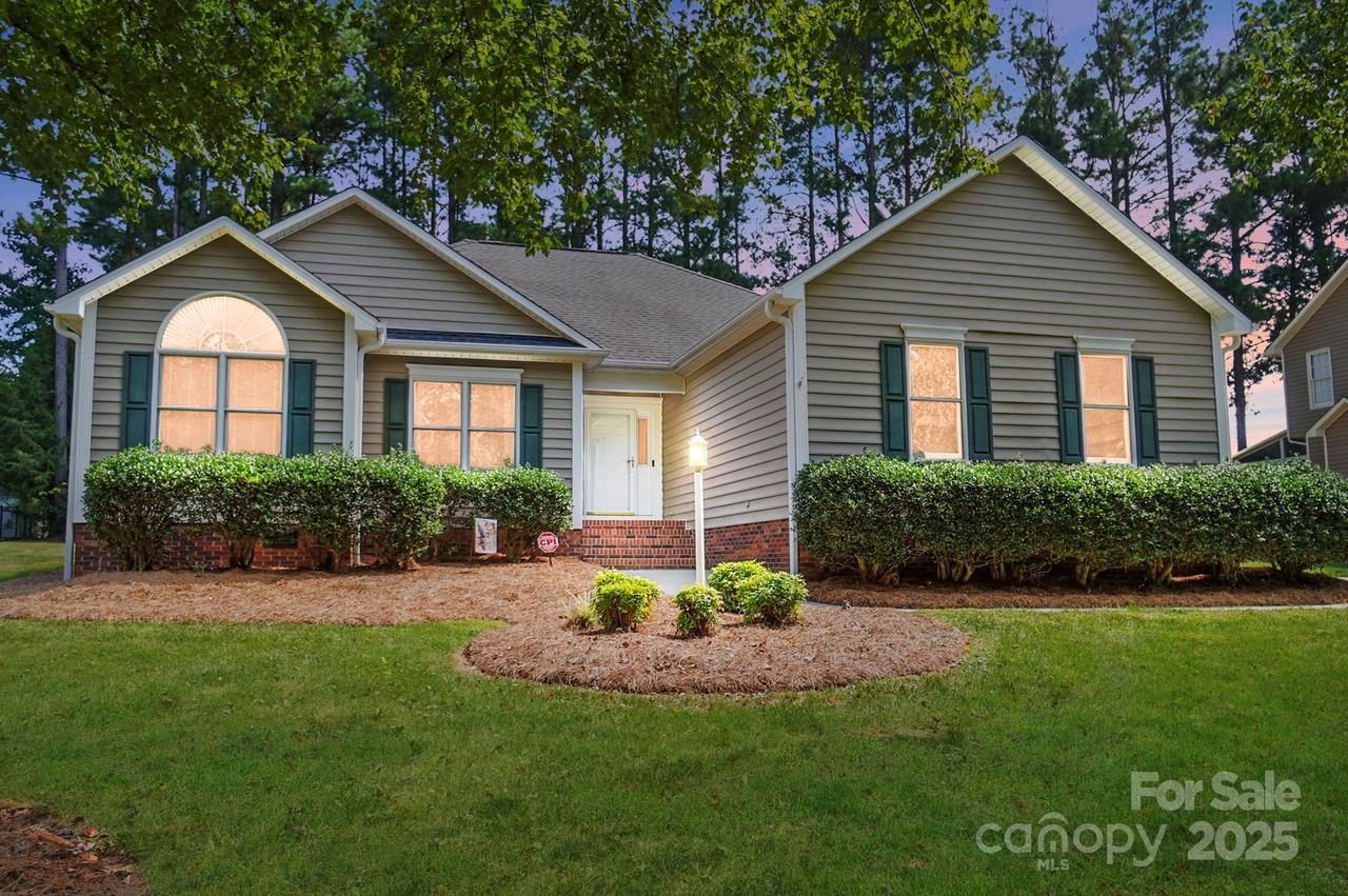 8877 Oldenburg Dr., Mount Pleasant, NC 28124