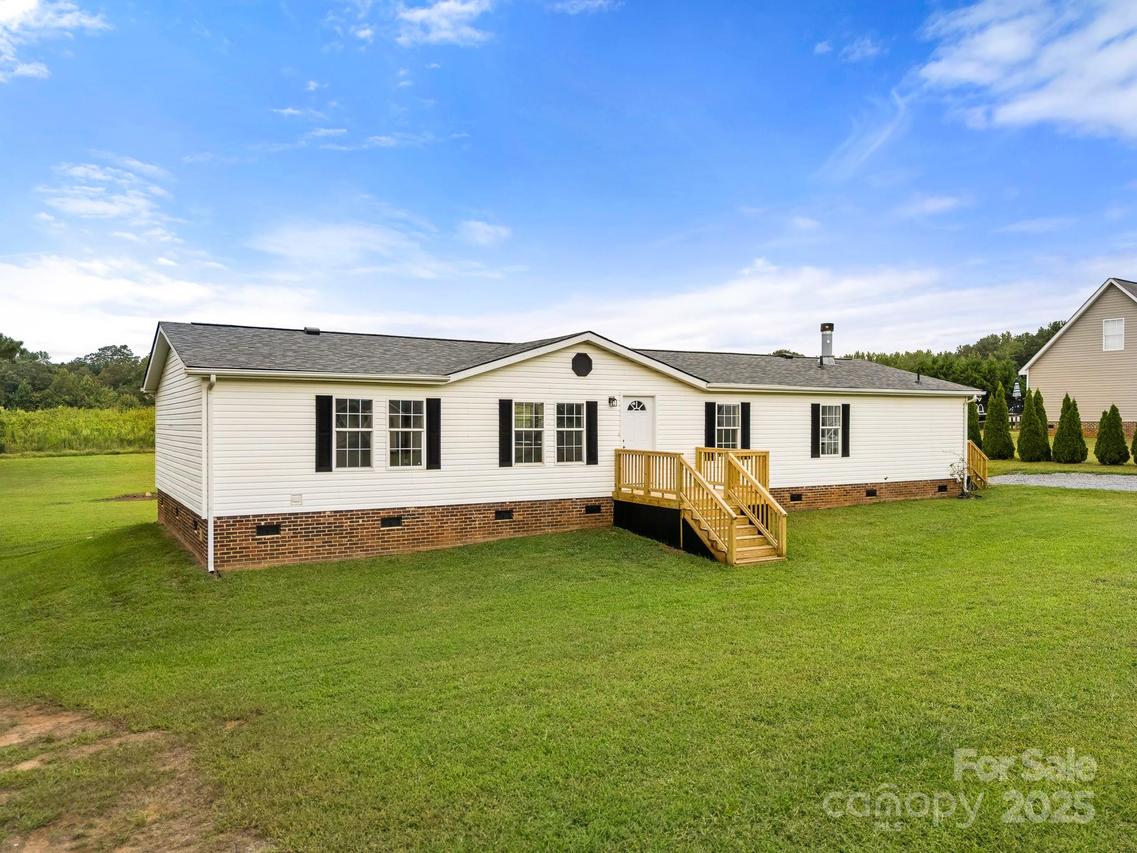 112 Jenny Dr., Shelby, NC 28152