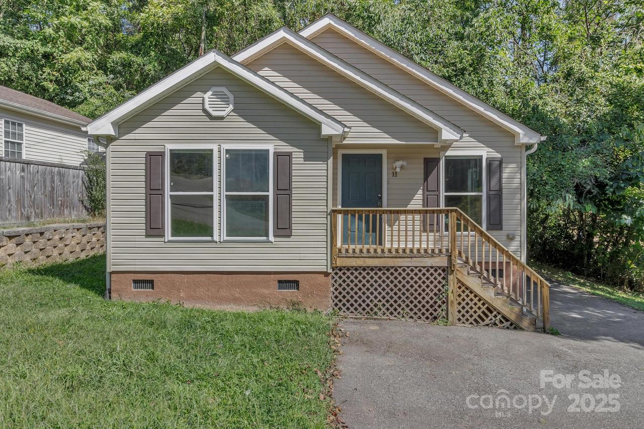 11 Vine St., Asheville, NC 28804