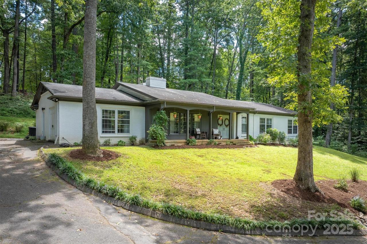 106 Woodside Pl., Morganton, NC 28655