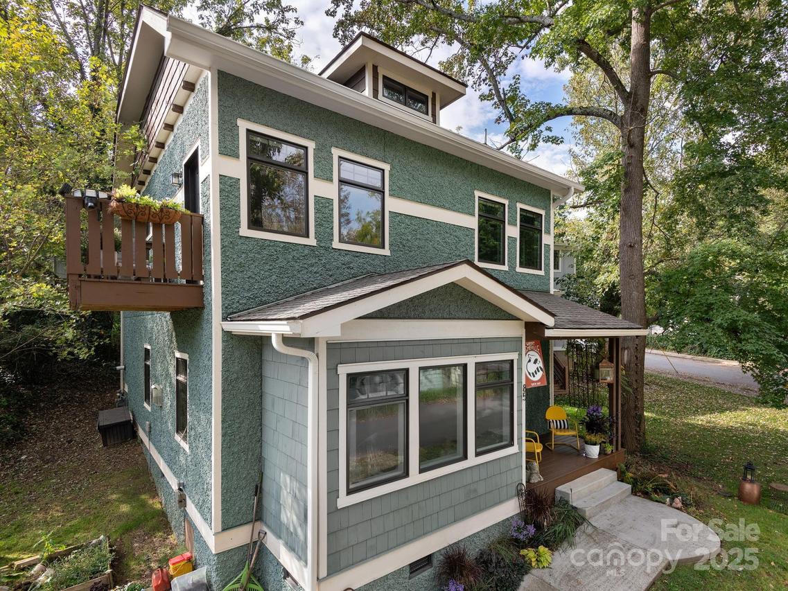 85 Tremont St., Asheville, NC 28806