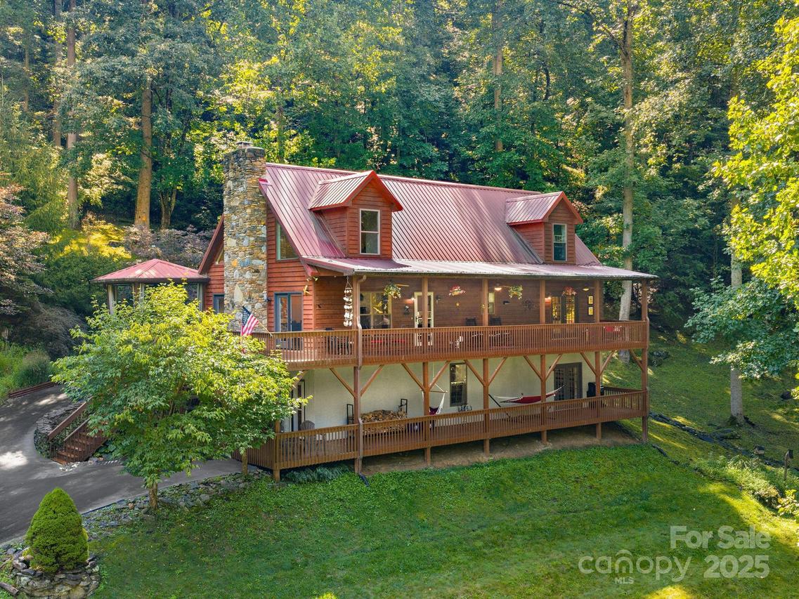420 Chimney Rock Dr., Weaverville, NC 28787
