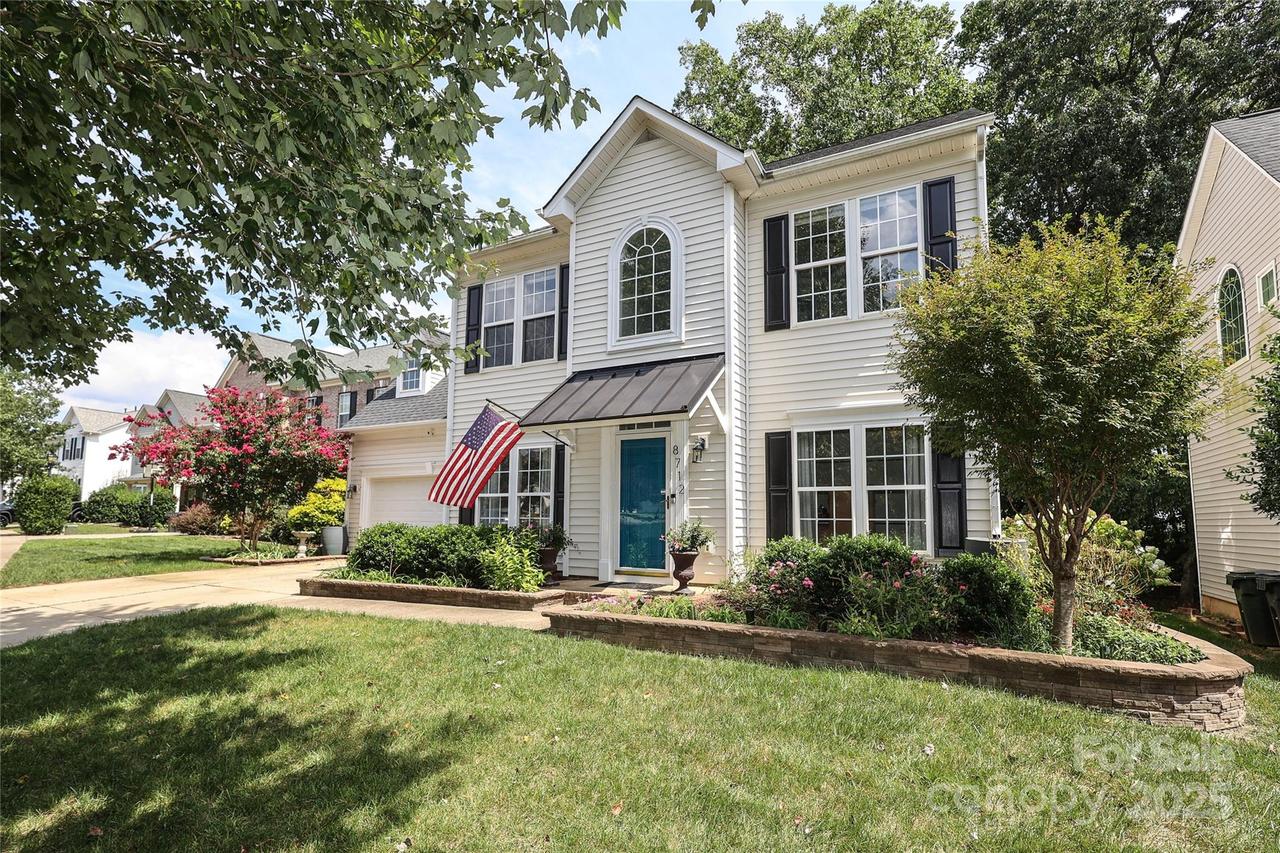 8712 Cool Meadow Dr., Huntersville, NC 28078