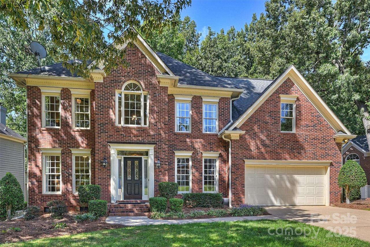 11728 Sir Francis Drake Dr., Charlotte, NC 28277