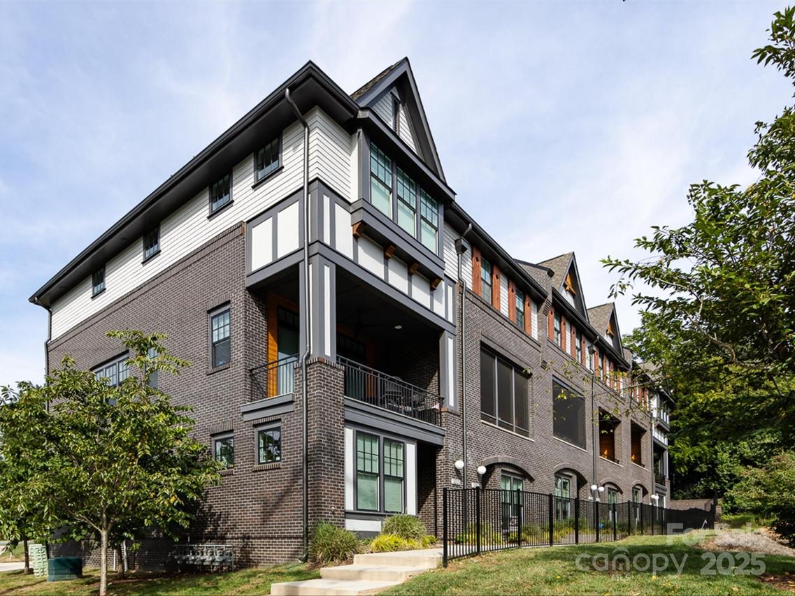 3022 Kalex Ct., Charlotte, NC 28204