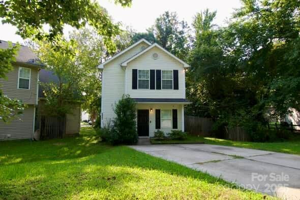 5541 Peachwood Dr., Charlotte, NC 28216