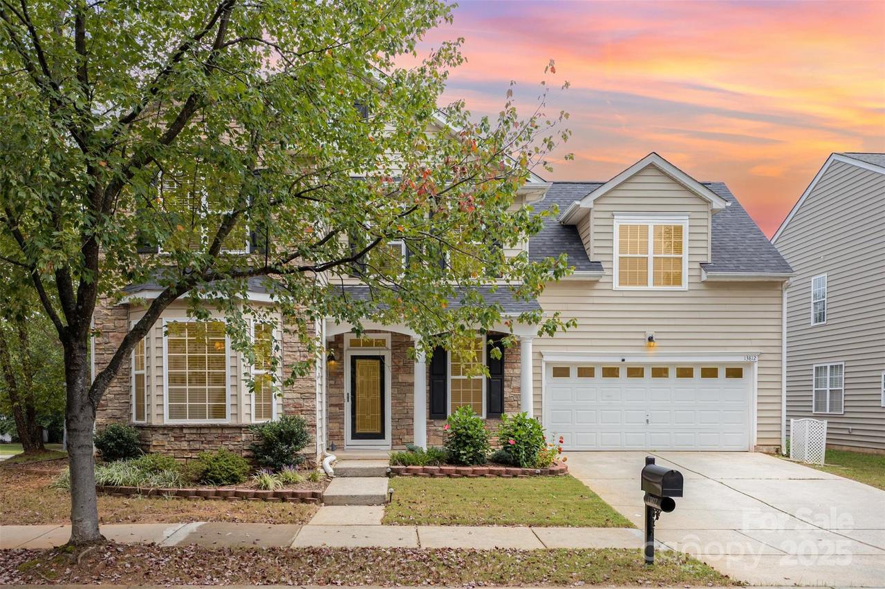 13812 Holly Stream Dr., Huntersville, NC 28078