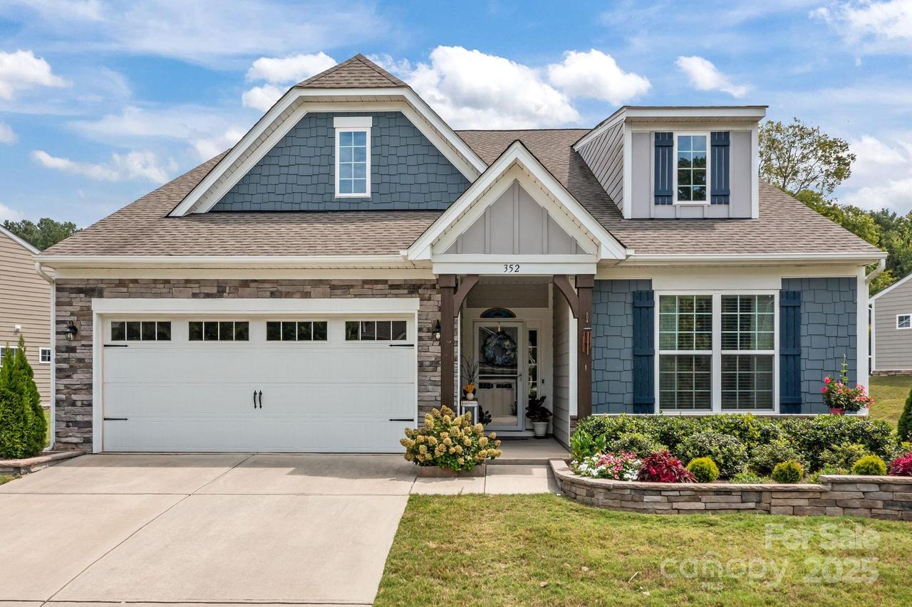 352 Picasso Tr., Mount Holly, NC 28120