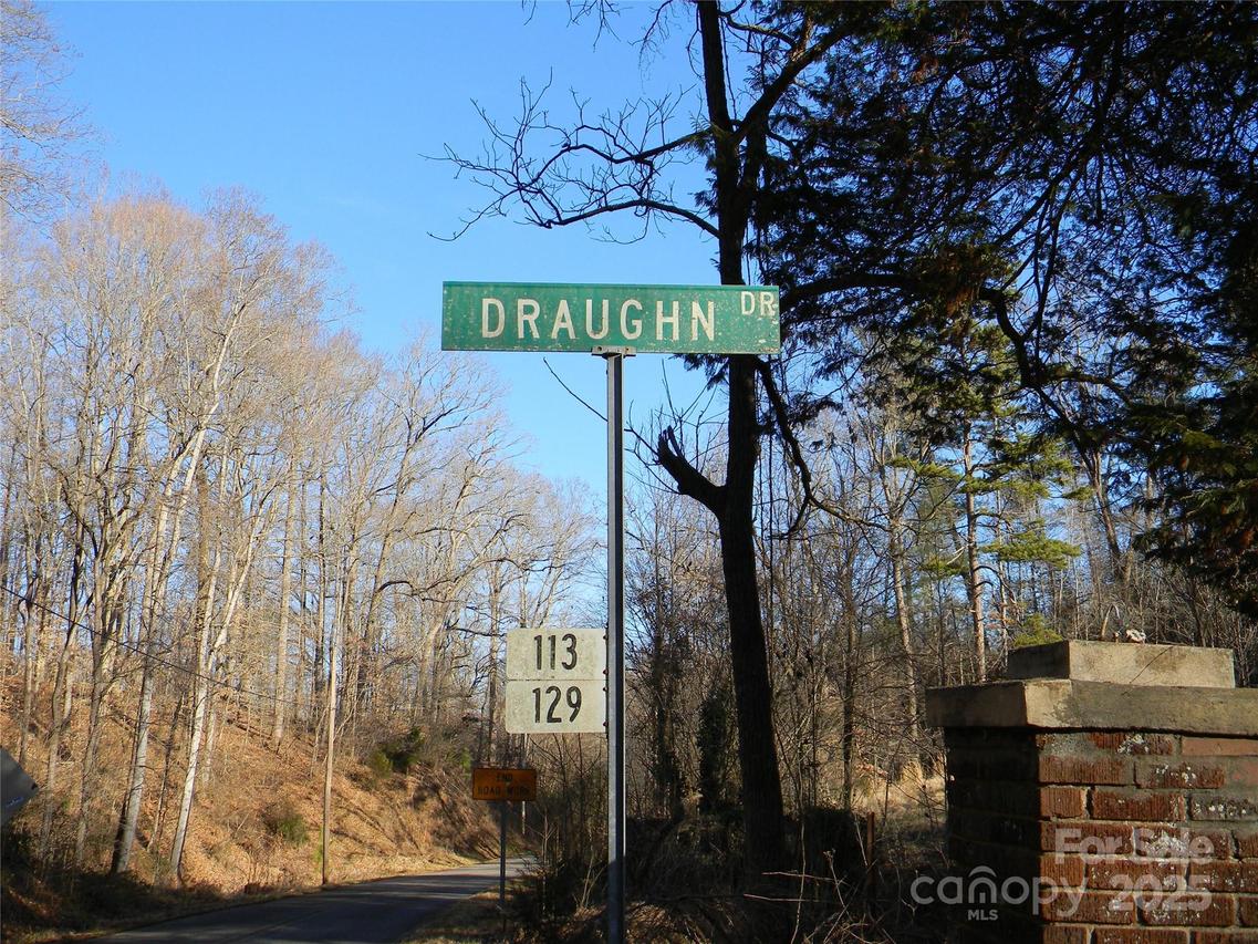 129 Draughn Dr., Statesville, NC 28677