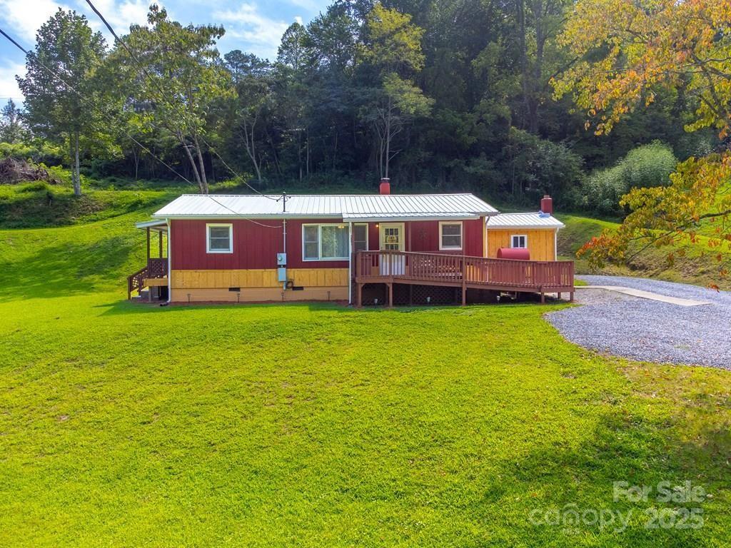 267 Hensley Cemetery Rd., Whittier, NC 28789