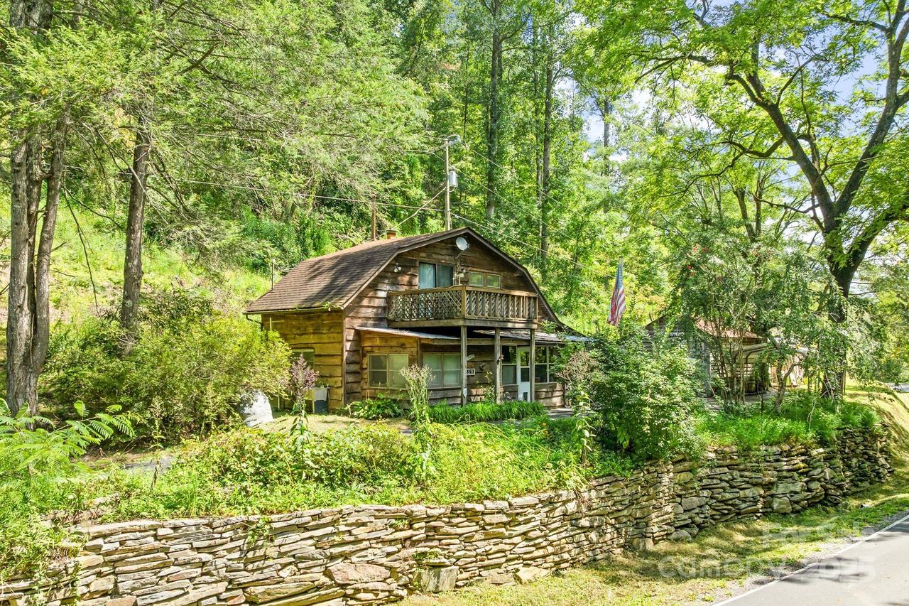 2270 Clear Creek Rd., Marion, NC 28752