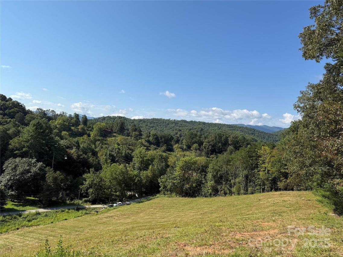 205 Crawford Cove Rd., Sylva, NC 28779