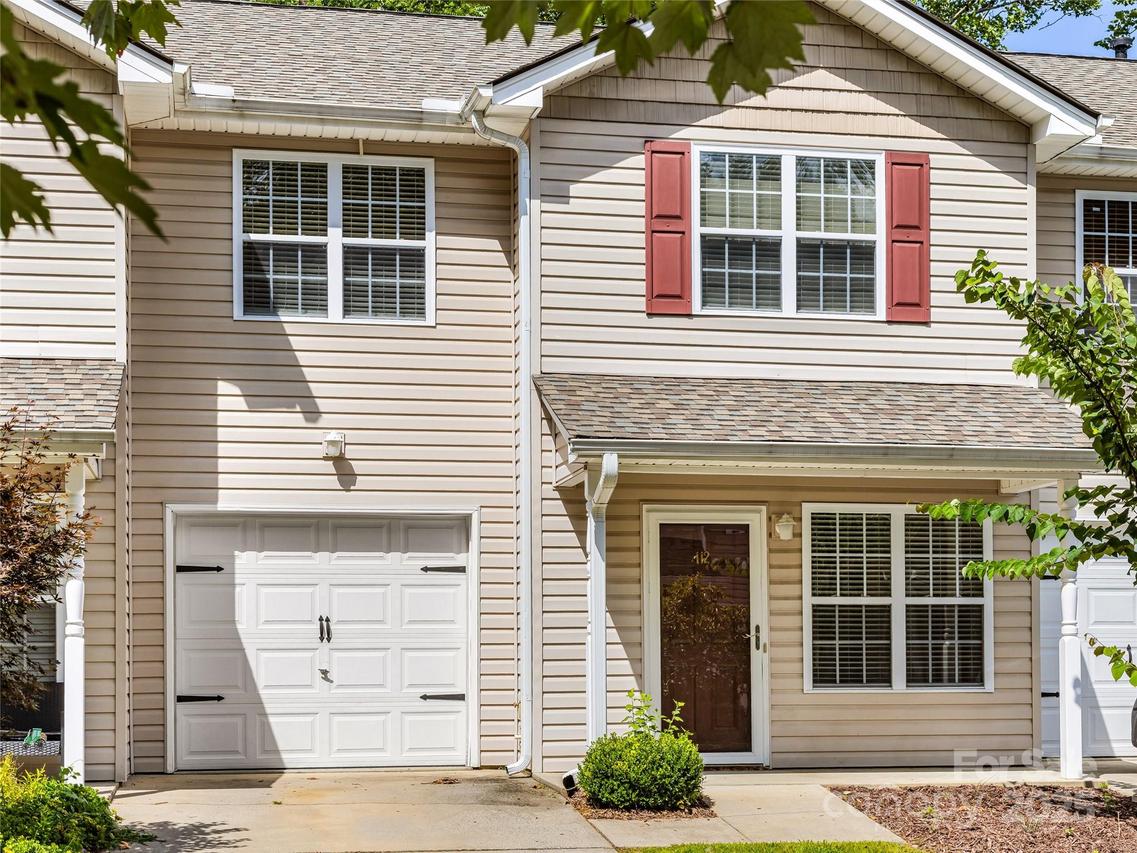 112 Creekside Dr., Brevard, NC 28712