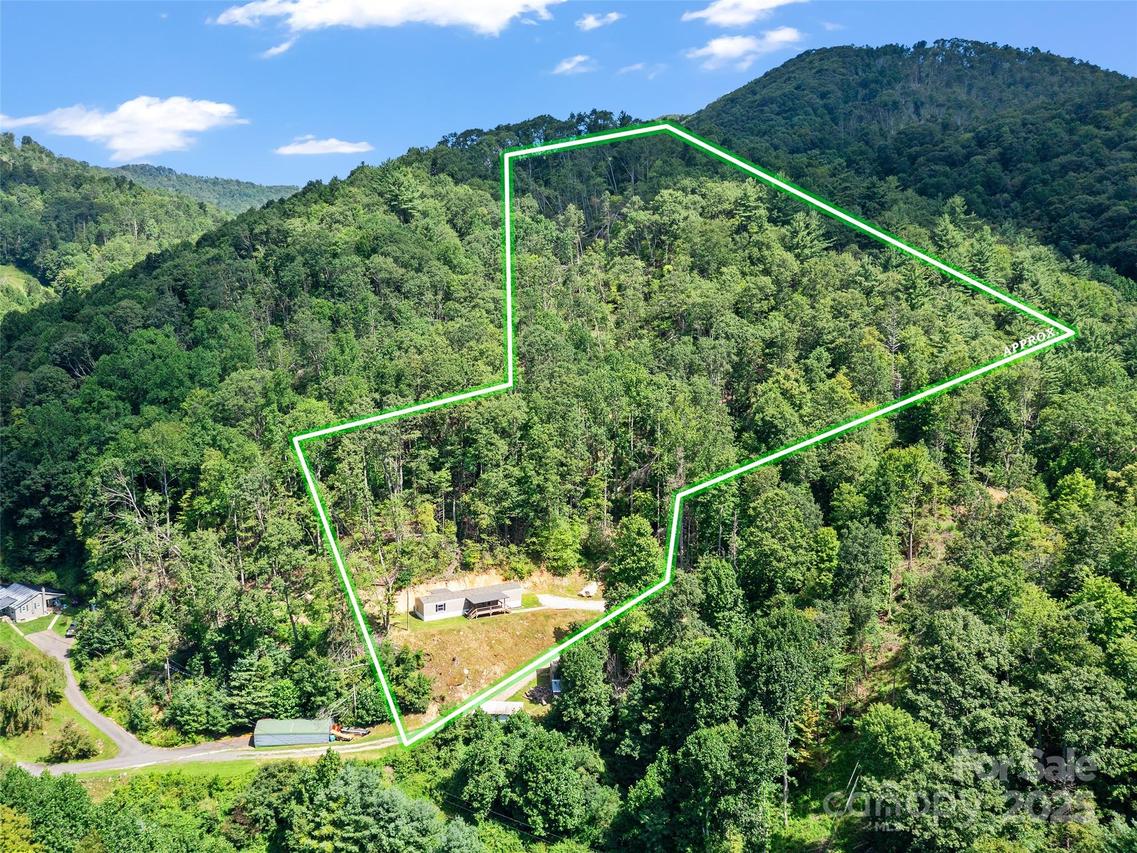 710 Greasy Creek Rd., Bakersville, NC 28705