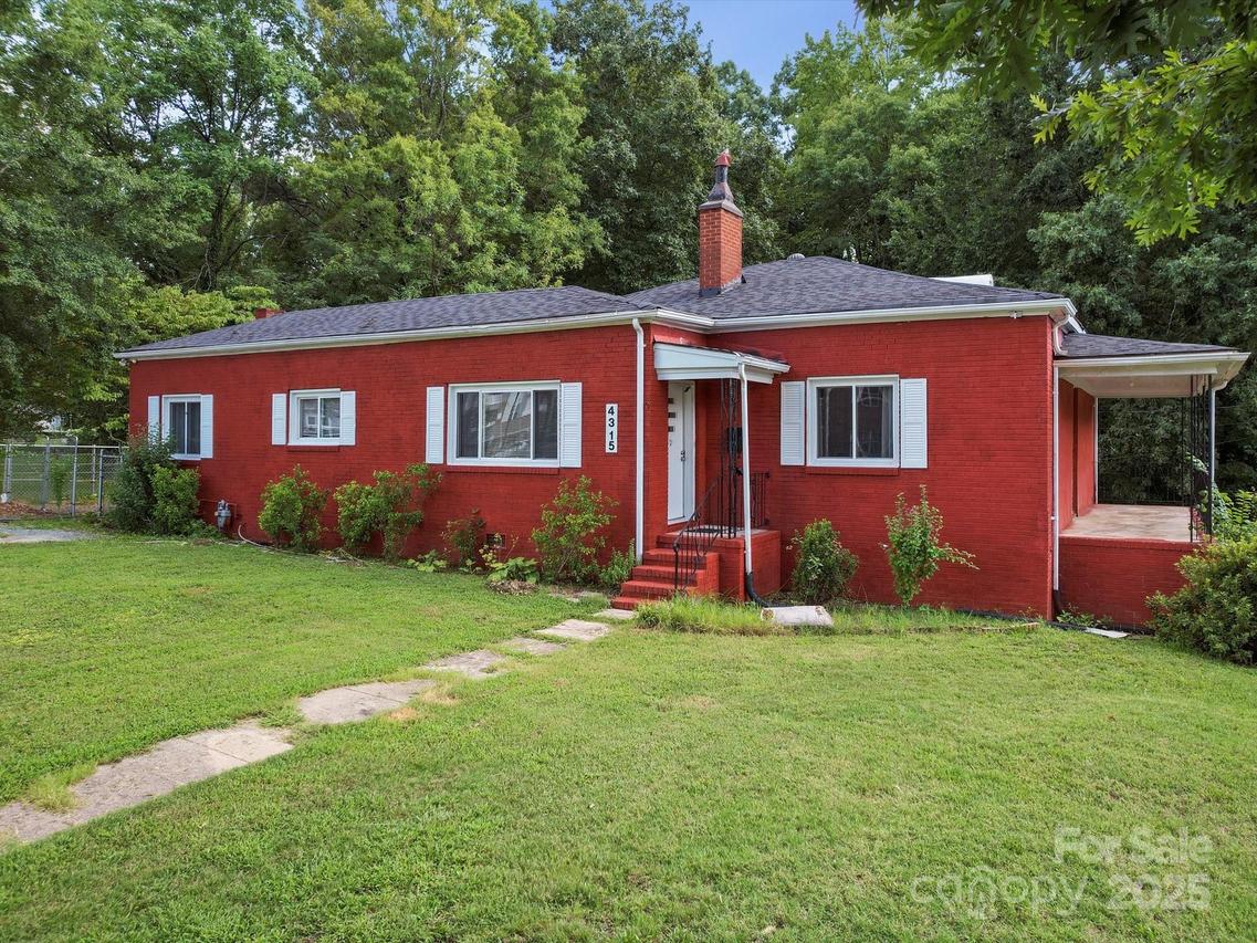 4315 Denver Ave., Charlotte, NC 28208