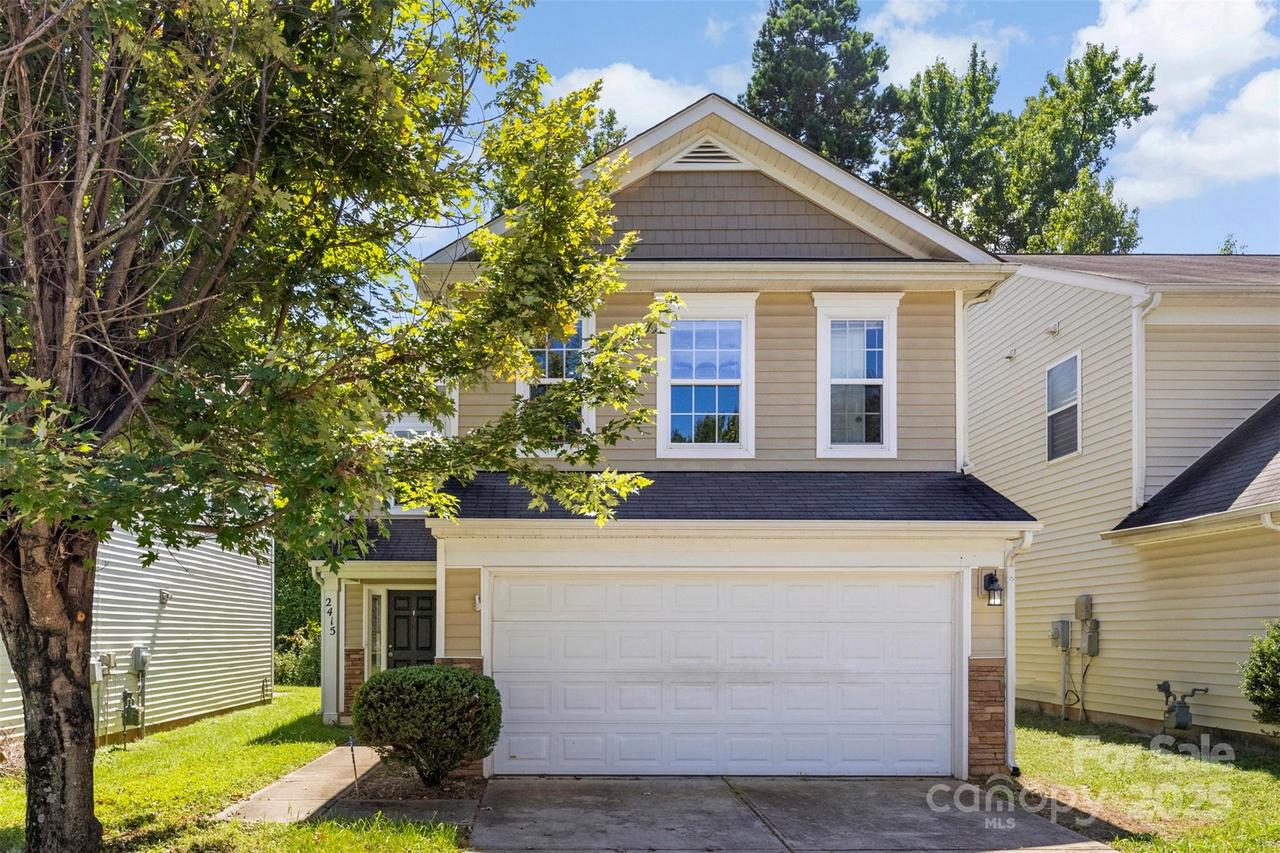 2415 Cairns Mill Ct., Charlotte, NC 28269