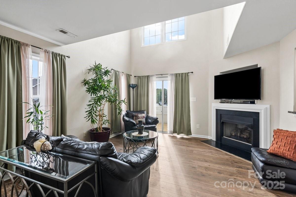 1922 Willie Worrell Dr., Charlotte, NC 28215