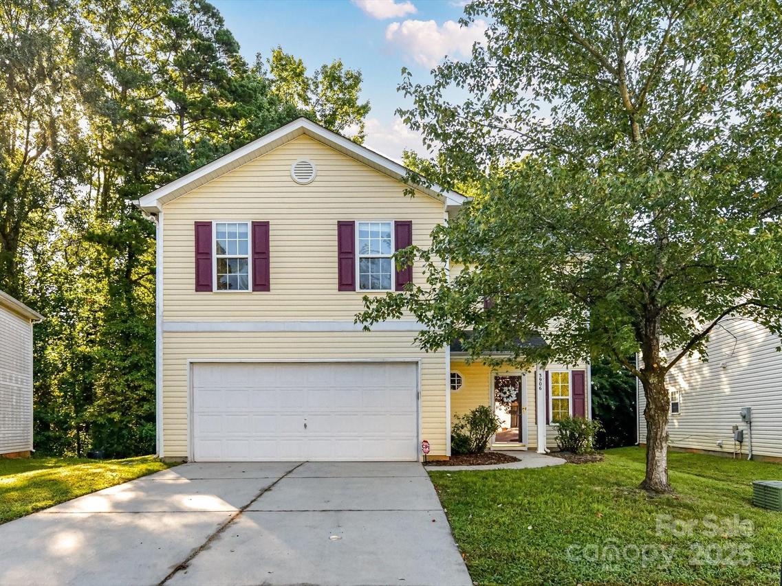 3906 Fernledge Ct., Charlotte, NC 28269