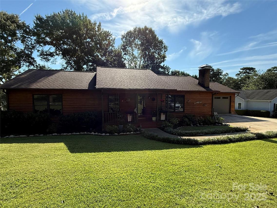 4920 Surfwood Dr., Sherrills Ford, NC 28673