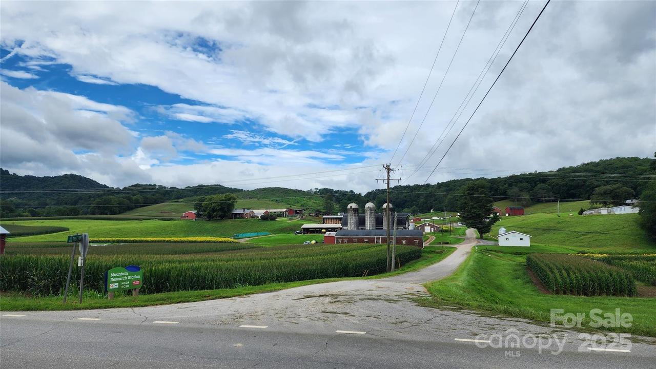 8625-06-2360 Racoon Rd. #2, Waynesville, NC 28786