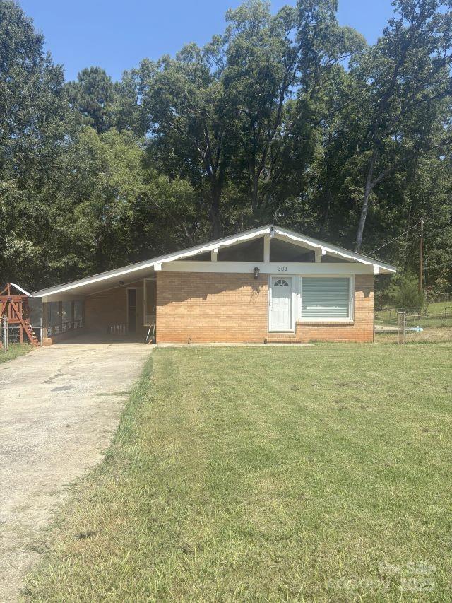 303 E Tennessee Ave., Bessemer City, NC 28016