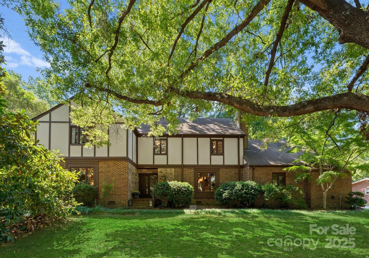 3232 Colony Rd., Charlotte, NC 28211