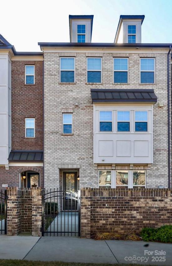 1336 E Woodlawn Rd., Charlotte, NC 28209