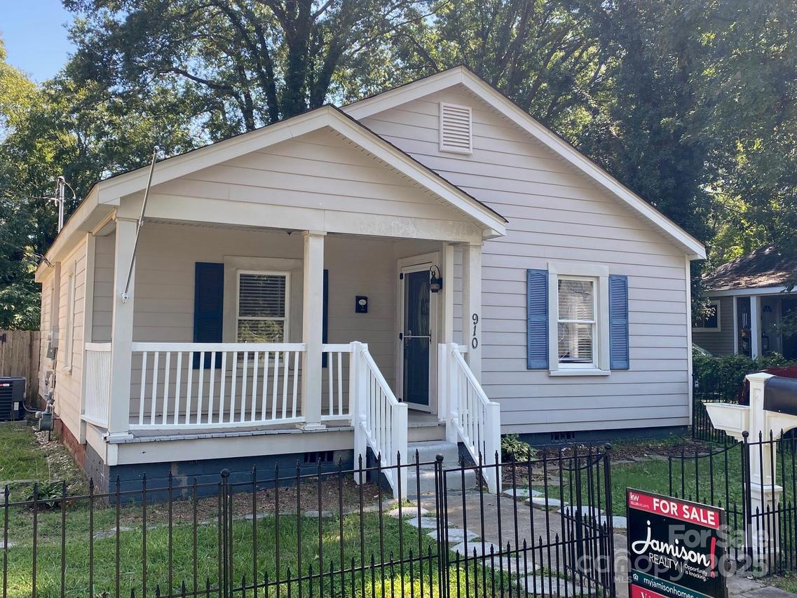 910 Gibbons St., Gastonia, NC 28052