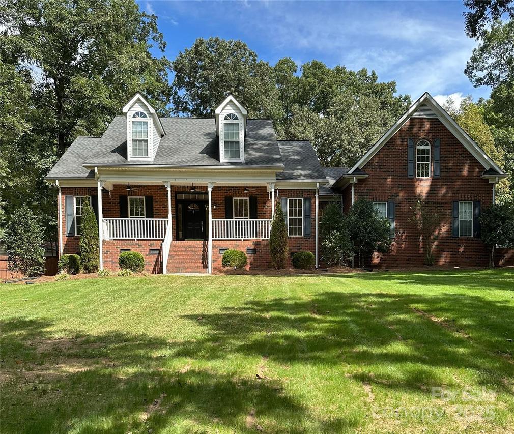 1109 Bentwood Ln., Monroe, NC 28110