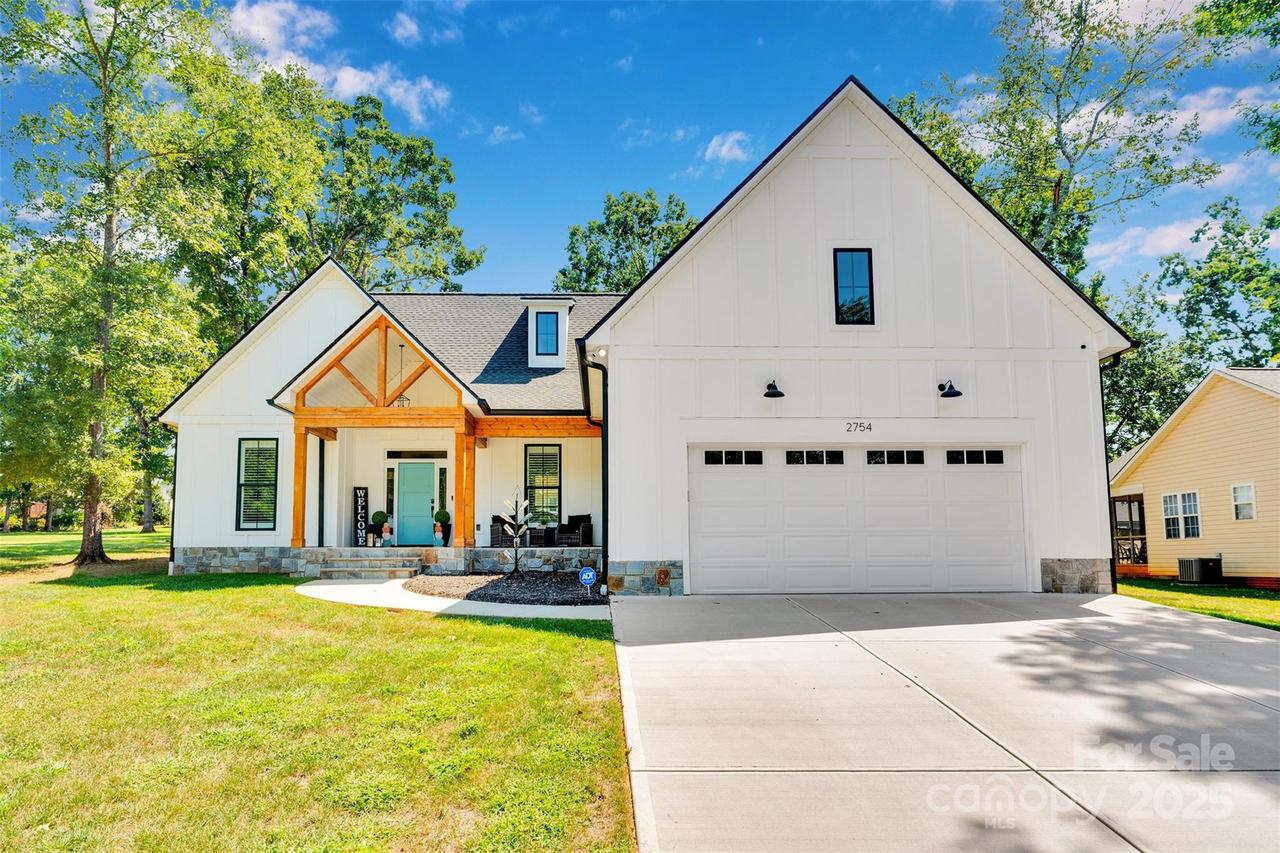 2754 Emperor St., Claremont, NC 28610