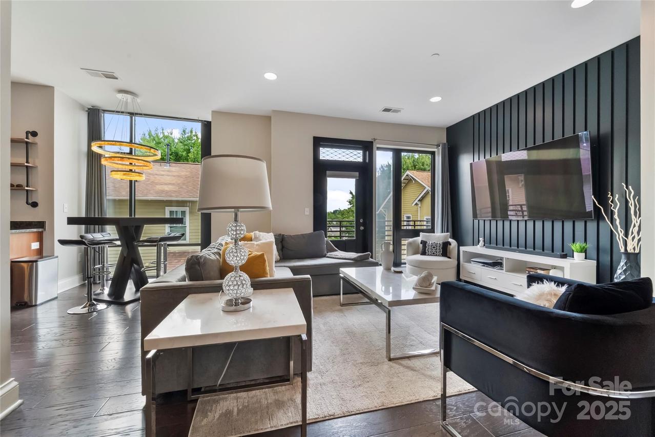 300 Magnolia Ave. #206, Charlotte, NC 28203