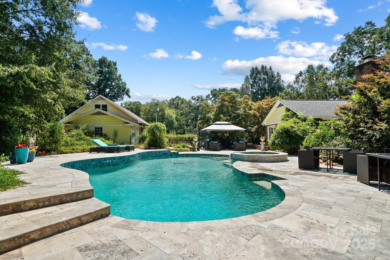 9551 Hitchgate Dr., Mint Hill, NC 28227