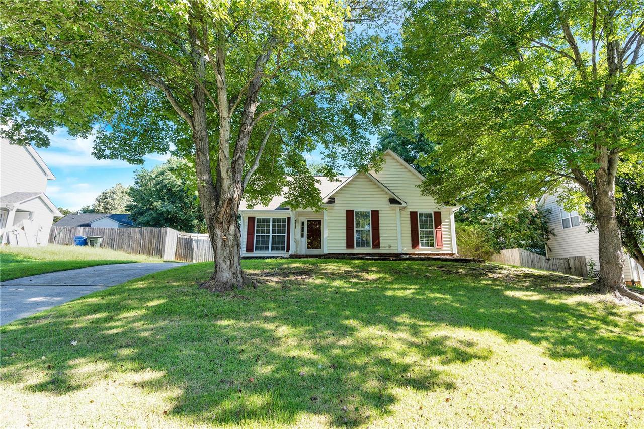 131 Diamond Dr., Mooresville, NC 28117