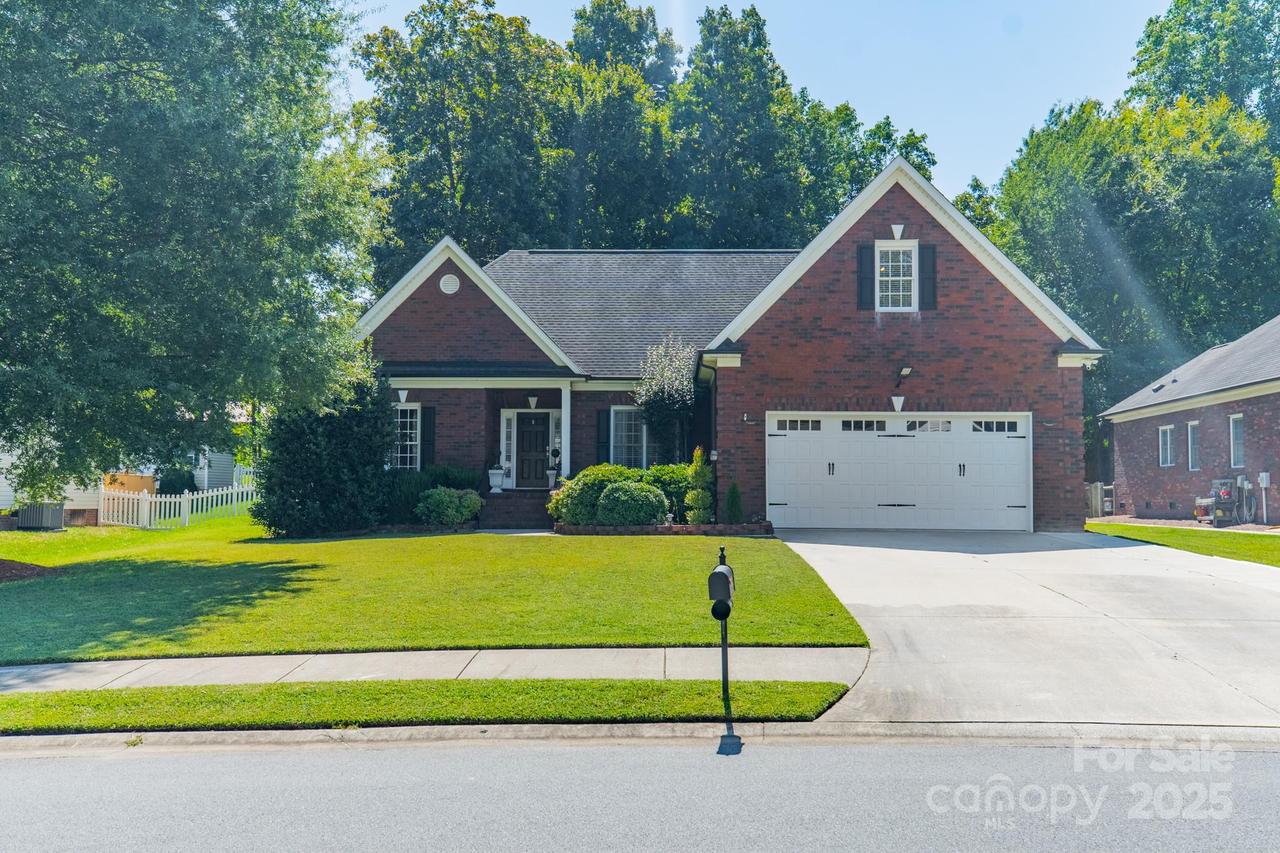 5163 Rocky River Crossing Rd., Harrisburg, NC 28075