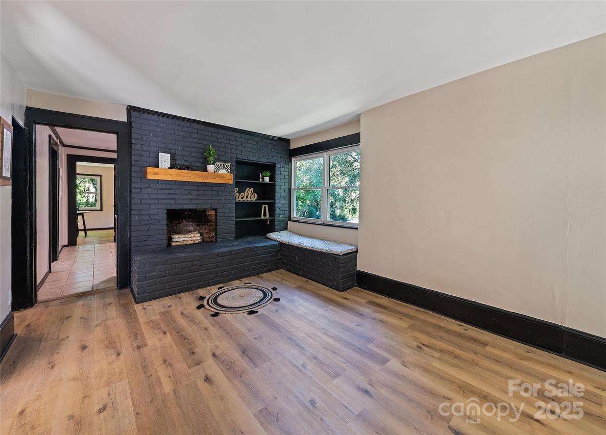 52 Boyd Ave., Asheville, NC 28806