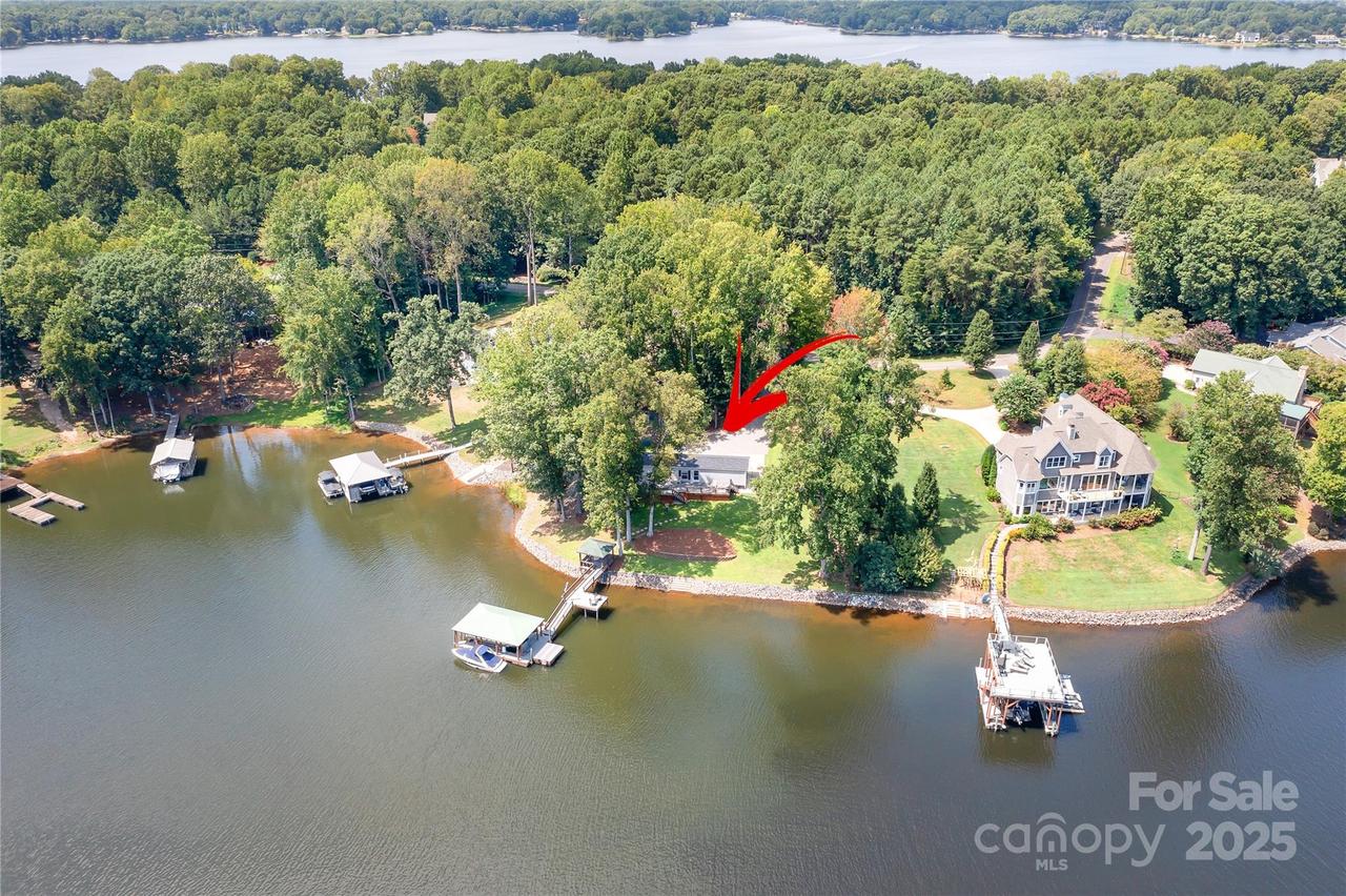 204 Lakeview Shores Loop, Mooresville, NC 28117
