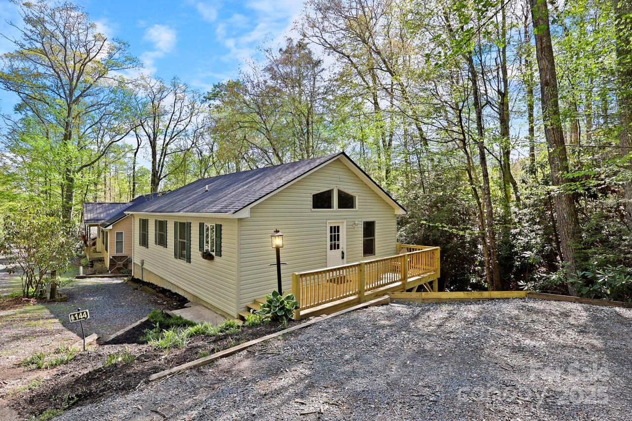 144 Jack Pine Loop, Newland, NC 28657