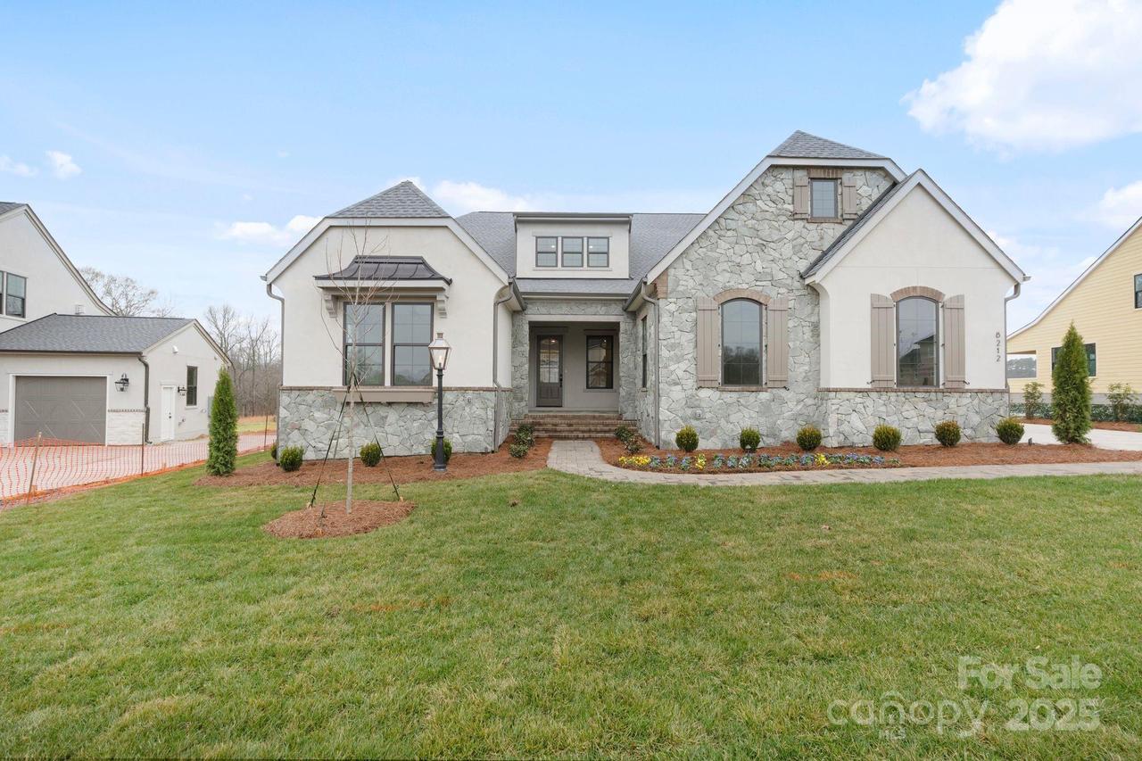 8212 Farm Crossing Ln., Huntersville, NC 28078