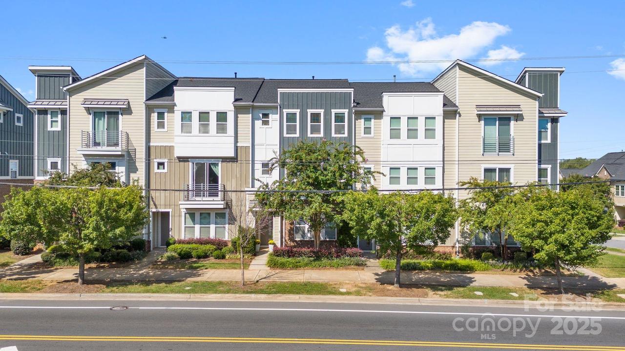 2613 Statesville Ave., Charlotte, NC 28206