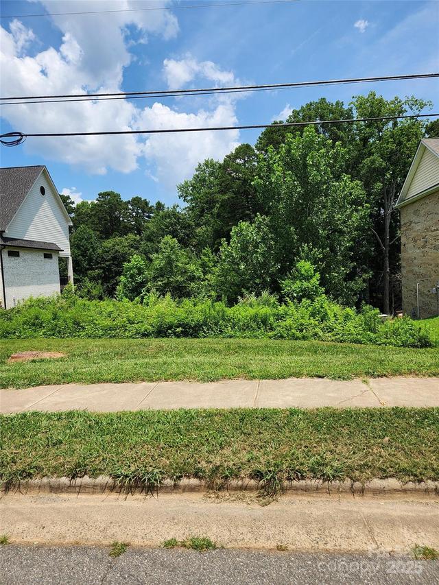 21910 Torrence Chapel Rd., Cornelius, NC 28031