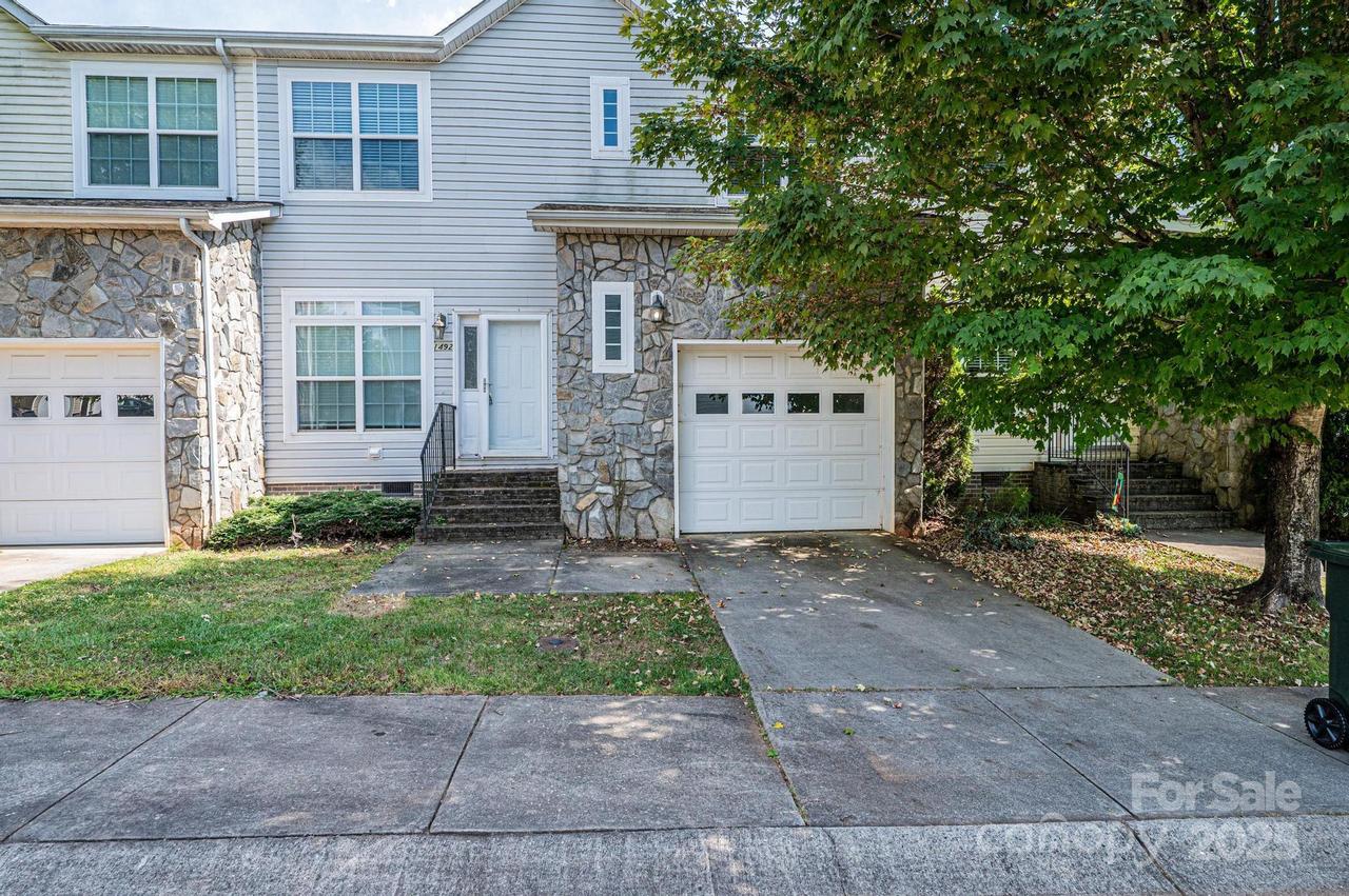 1492 Mulberry Ridge Dr., Newton, NC 28658