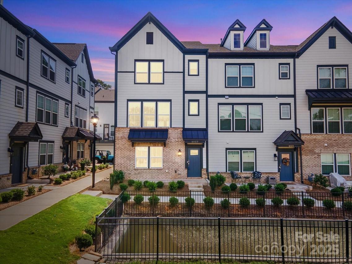 6027 Towering Oaks Dr., Charlotte, NC 28205