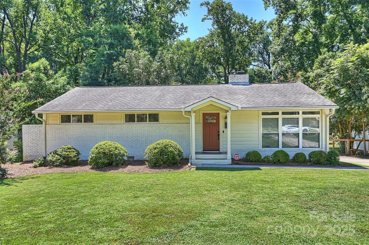 826 Montford Dr., Charlotte, NC 28209