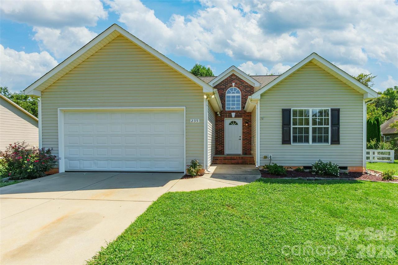 235 Kendra Dr., Mooresville, NC 28117