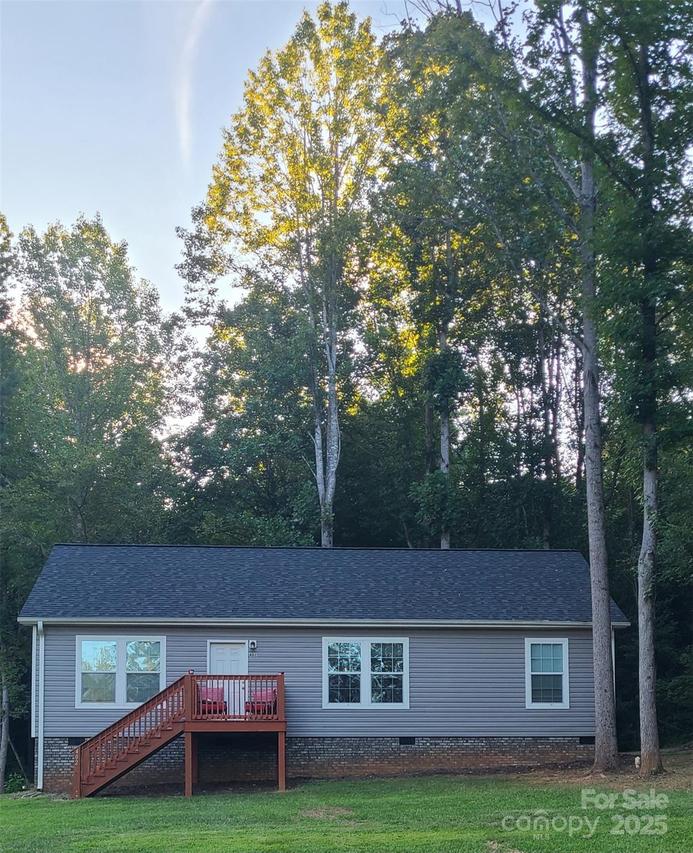 402 Shiloh Rd., Statesville, NC 28677